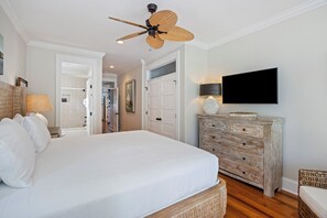6 bedrooms, iron/ironing board, free WiFi, bed sheets