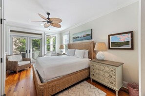 6 slaapkamers, een strijkplank/strijkijzer, gratis wifi, beddengoed