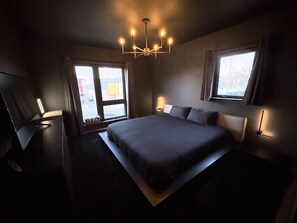 3 bedrooms, iron/ironing board, WiFi, bed sheets - Modern spacious 313 Dwelling! 3 bedroom - 3 levels (Detroit)