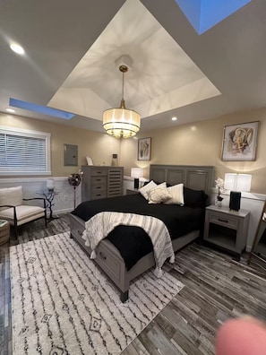 4 bedrooms, bed sheets - Stilaguamish River Get Away (Arlington)
