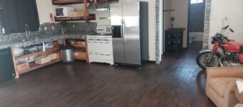 Custom home 2-bedroom house
Rancho Cucamonga
