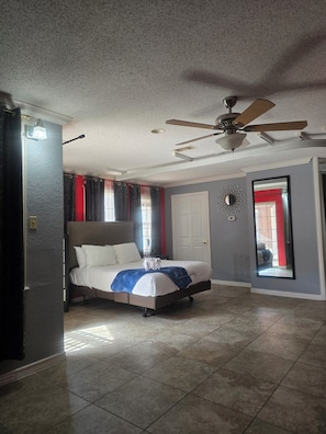 5 bedrooms, WiFi, bed sheets, wheelchair access