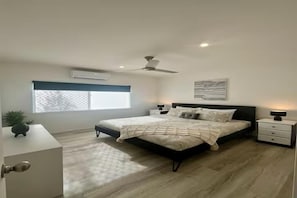 2 chambres, fer et planche à repasser, accès Internet, draps fournis