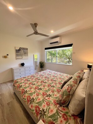 2 chambres, fer et planche à repasser, accès Internet, draps fournis