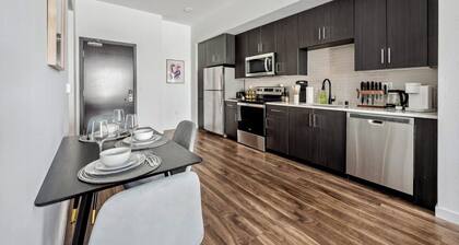 Walk of Fame Oasis | Quiet • Cozy • Prime Spot