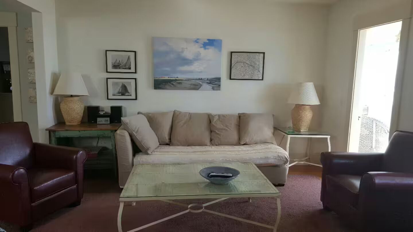Waterfront Maple Beach Apartment - Rented As Either 2 Bed 2 Bath Or 3 Bed 3 Bath - Tsawwassen