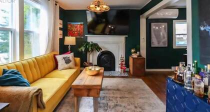 Central/Dog Friendly/Parking/AC