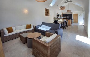 Kamin, Tischtennisplatte