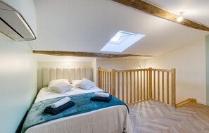 3 bedrooms, iron/ironing board, travel crib, free WiFi