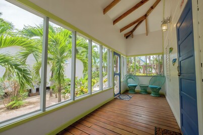 Wake Up in Paradise- Luxe Beachfront Living with Stunning Ocean Views
