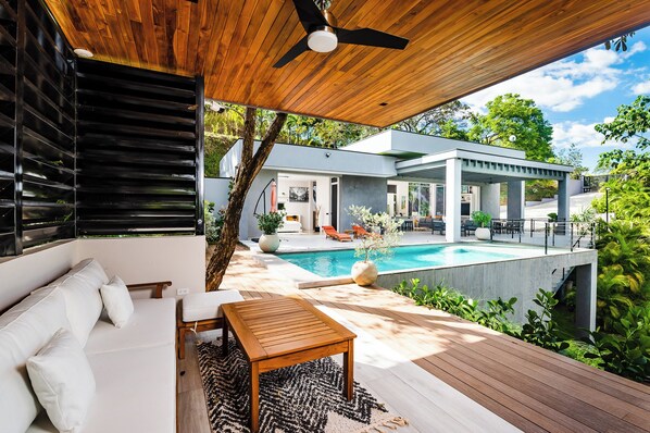 Piscine extérieure, piscine chauffée