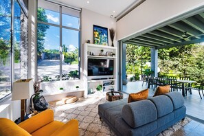 TV connectée, jeux vidéo