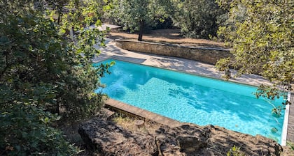 Stunning home in Suze la Rousse