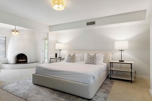 6 chambres, fer et planche à repasser, accès au Wi-Fi (inclus)