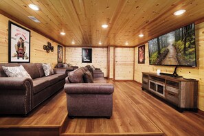 Fernseher, Kamin, Videospiele