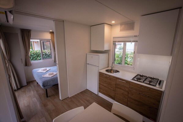 Private kitchen - Mobile Home in der Alba Village Residenz (Alba)
