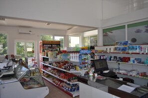 Mobile Home | Gift shop