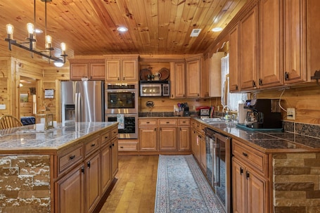 Apartment, Accessible | 3 bedrooms