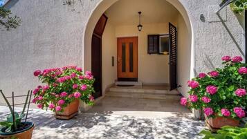 Familieleilighet, flere soverom (Secret Garden Apartment Mali Lošinj) | Utvendig detalj