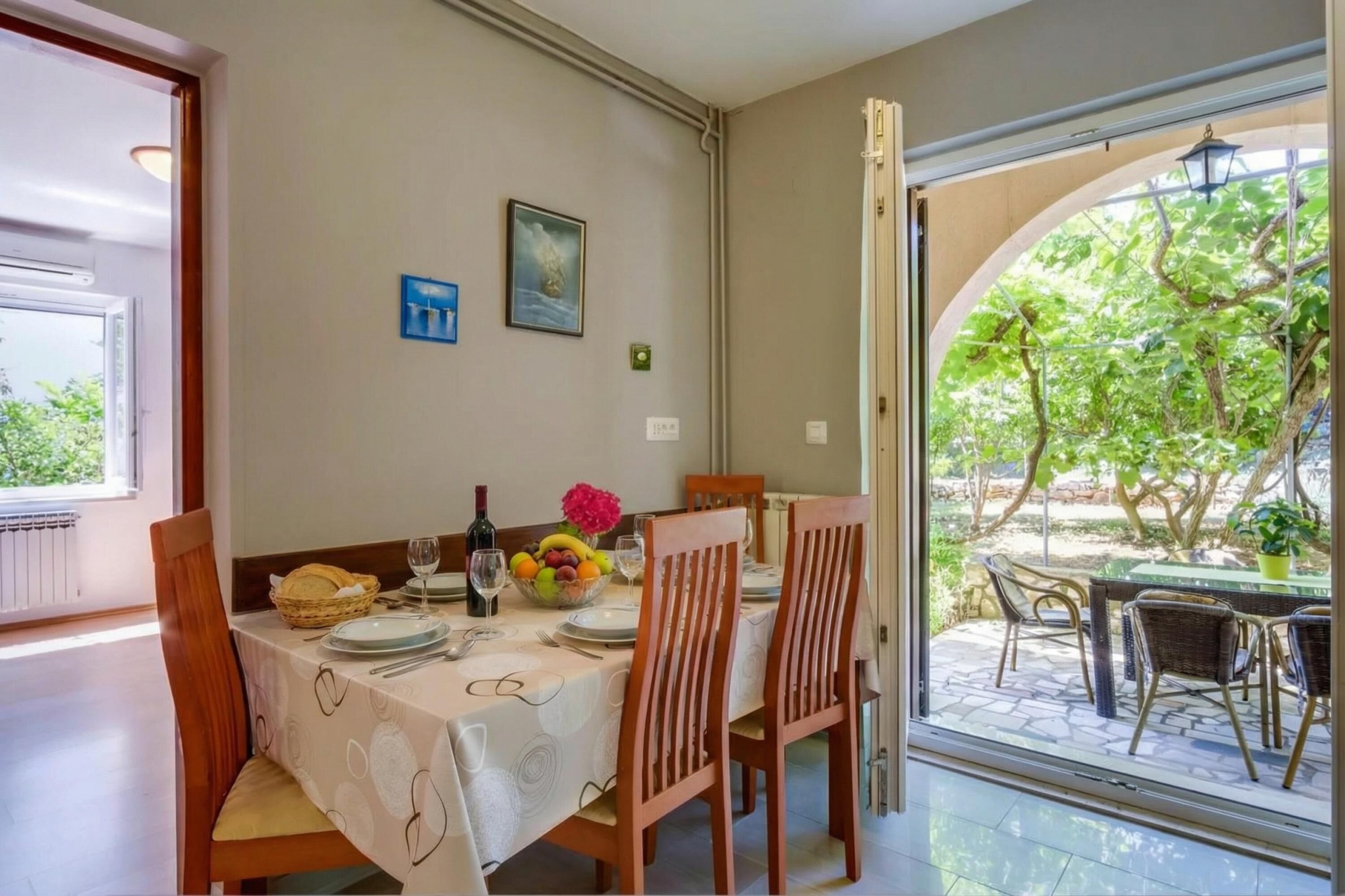 家庭公寓, 多间卧室 (Secret Garden Apartment Mali Lošinj) | 用餐