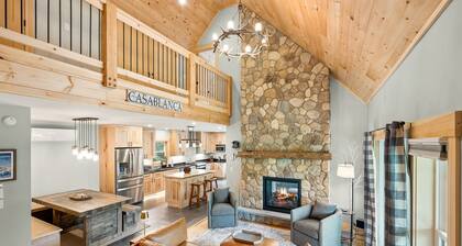 Tuckamore | Private Waterfront on Beaver Mountain Lake | Hot Tub