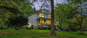 Charming 3BR Farmhouse • Wine Country Getaway