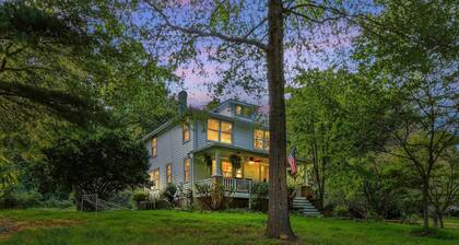 Charming 3BR Farmhouse • Wine Country Getaway