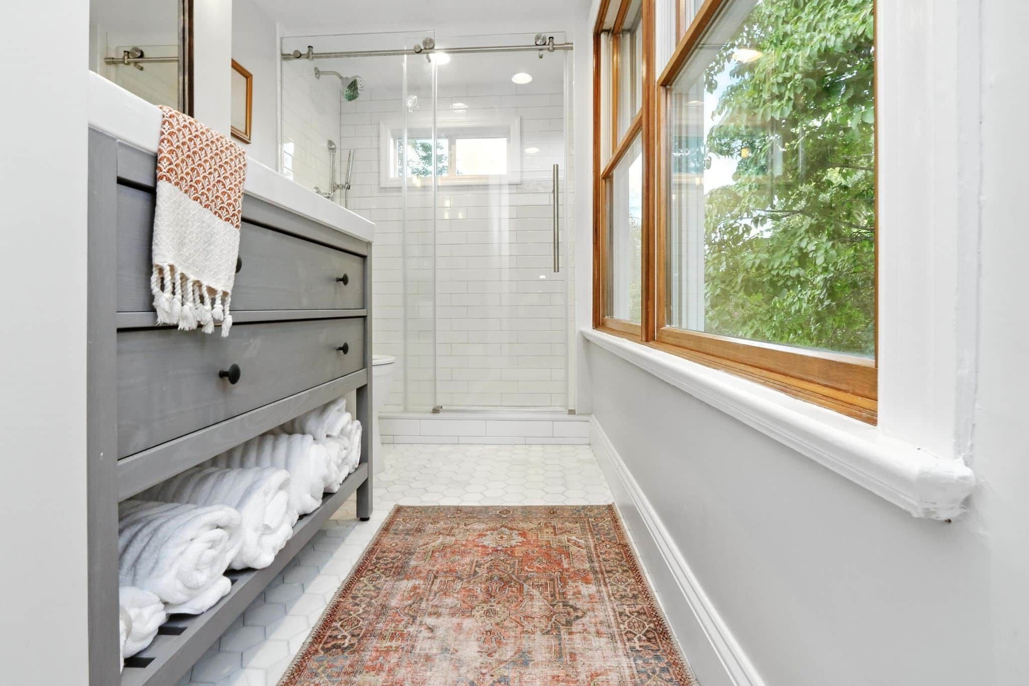 Shower, towels