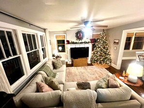 Smart TV, DVD player