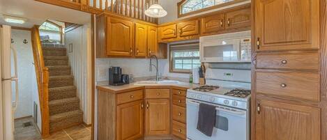 Frigorífic, microones, forn i placa de cuina