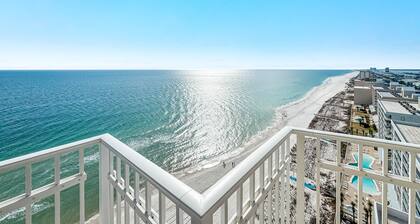 BEACHFRONT ESCAPE, CORNER BALCONY, ALL THE AMENITIES!