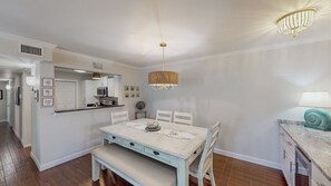 Condo, Multiple Beds, Balcony, Garden View (Colony Club C5) | Dining