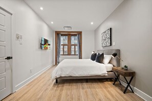 Lit parapluie, Wi-Fi, draps fournis