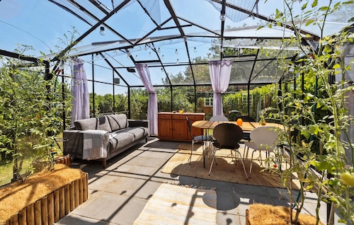 Nice home in Svaneke with WiFi