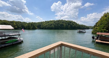 New! Slice of Paradise on Lake Lanier