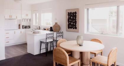 Battery Point Apartment with River Views