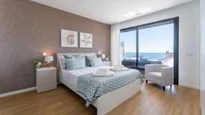 3 bedrooms, iron/ironing board, WiFi (free), bed sheets