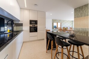 Fridge, microwave, oven, dishwasher
