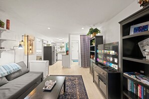 Smart TV, books