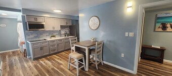 The Coastal Nook-1 block to Trop, Beach andBoardwalk