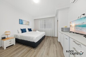 Iron/ironing board, WiFi, bed sheets