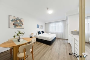 Iron/ironing board, WiFi, bed sheets