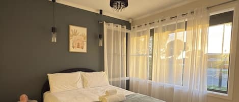 3 chambres, fer et planche Ă repasser, Wi-Fi, draps fournis