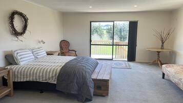 6 bedrooms, iron/ironing board, travel cot, free WiFi