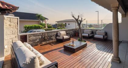HostWise - Beach Villa with Jacuzzi and Garage