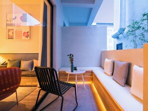 Standard Double Room | Living area - FEIFAN Erhai Lake Hotel (Dali)
