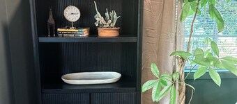 1-bedroom Campus Garage apartment in Miller Historic District