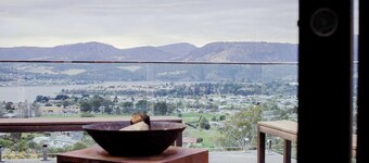 29 Ebden – Architectural Home in Hobart’s North