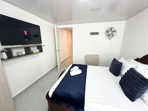 1 bedroom, iron/ironing board, free WiFi, bed sheets