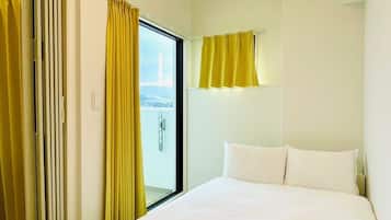 Blackout curtains, free WiFi